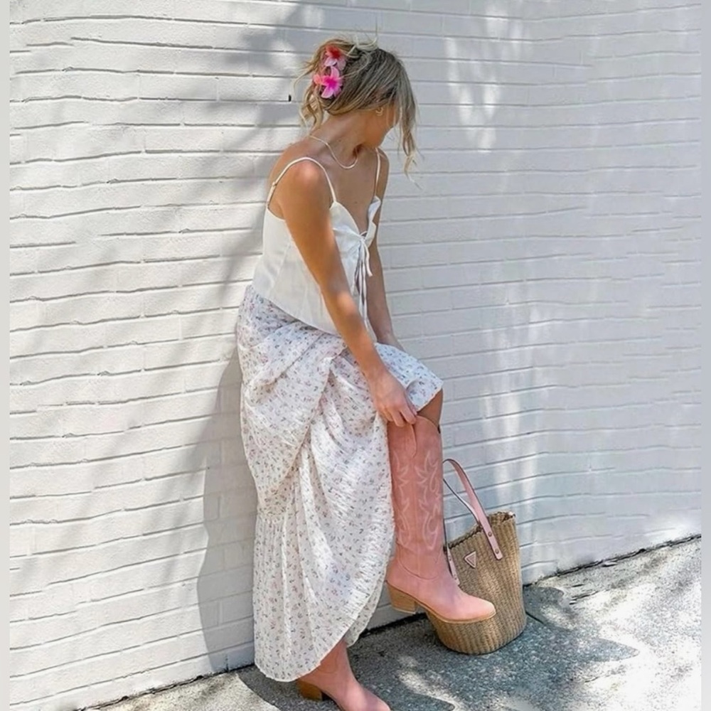 Boots/ Elegant Pink Suede Heeled Boots
